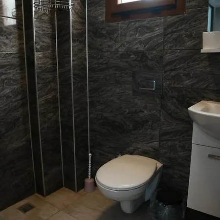 Apartmanhotel Birds 3*