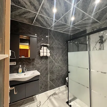 Apart Otel Birds Kuşadası