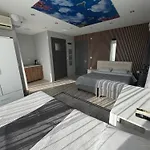 Aparthotel Birds 3*